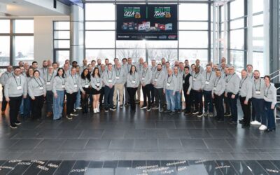 Vast-Auto/O’Reilly awards top network performers at largest convention to date