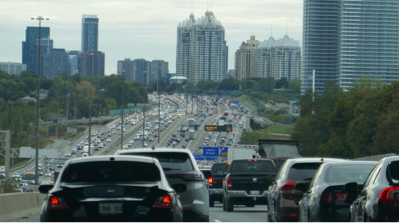 Feature image shallow (52) For Canada's aftermarket, fewer planned purchases of new vehicles typically means one thing: Canadians will hold onto existing vehicles longer.