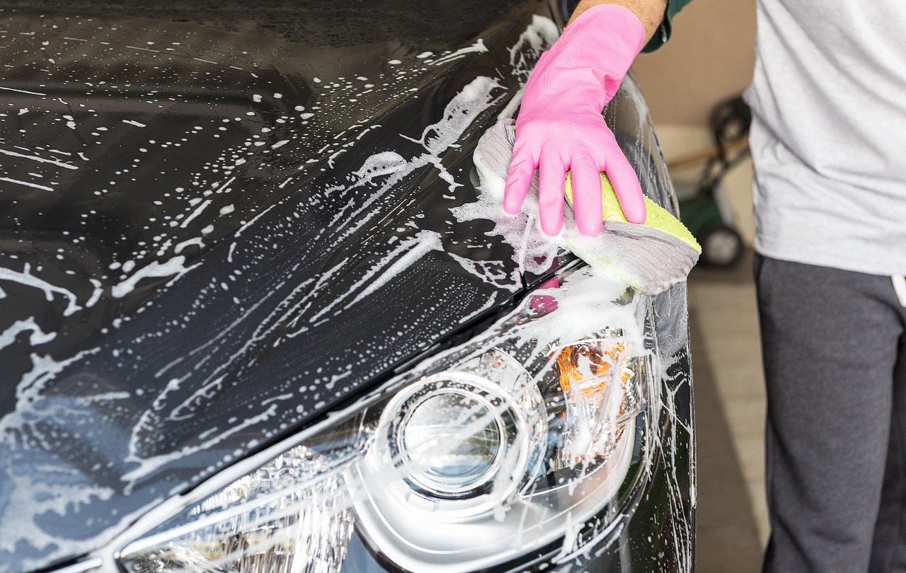 sasint-wash-a-car-1822415_1280